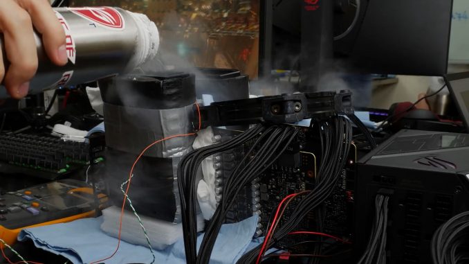2018-10-05 16_01_27- der8auer RTX 2080 Ti SLI LN2