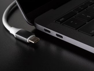 USB 4 Thunderbolt 3 Intel Apple MacBook