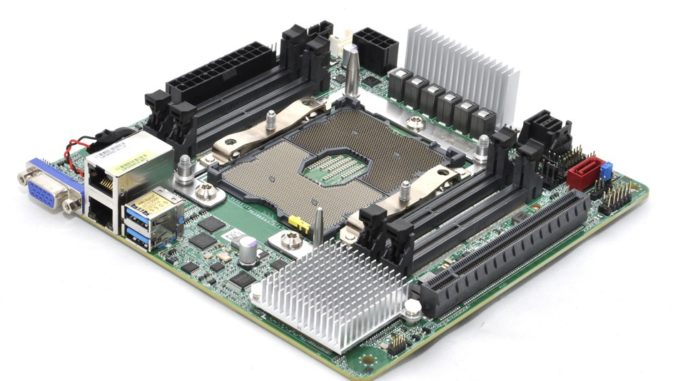 ASRock EPC621D4I-2M 1 ASRock Rack EPC621D4I-2M