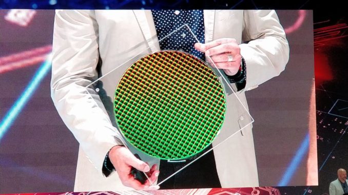 photo_2019-05-29_02-13-33 Intel Ice Lake 10nm Wafer Computex 2019