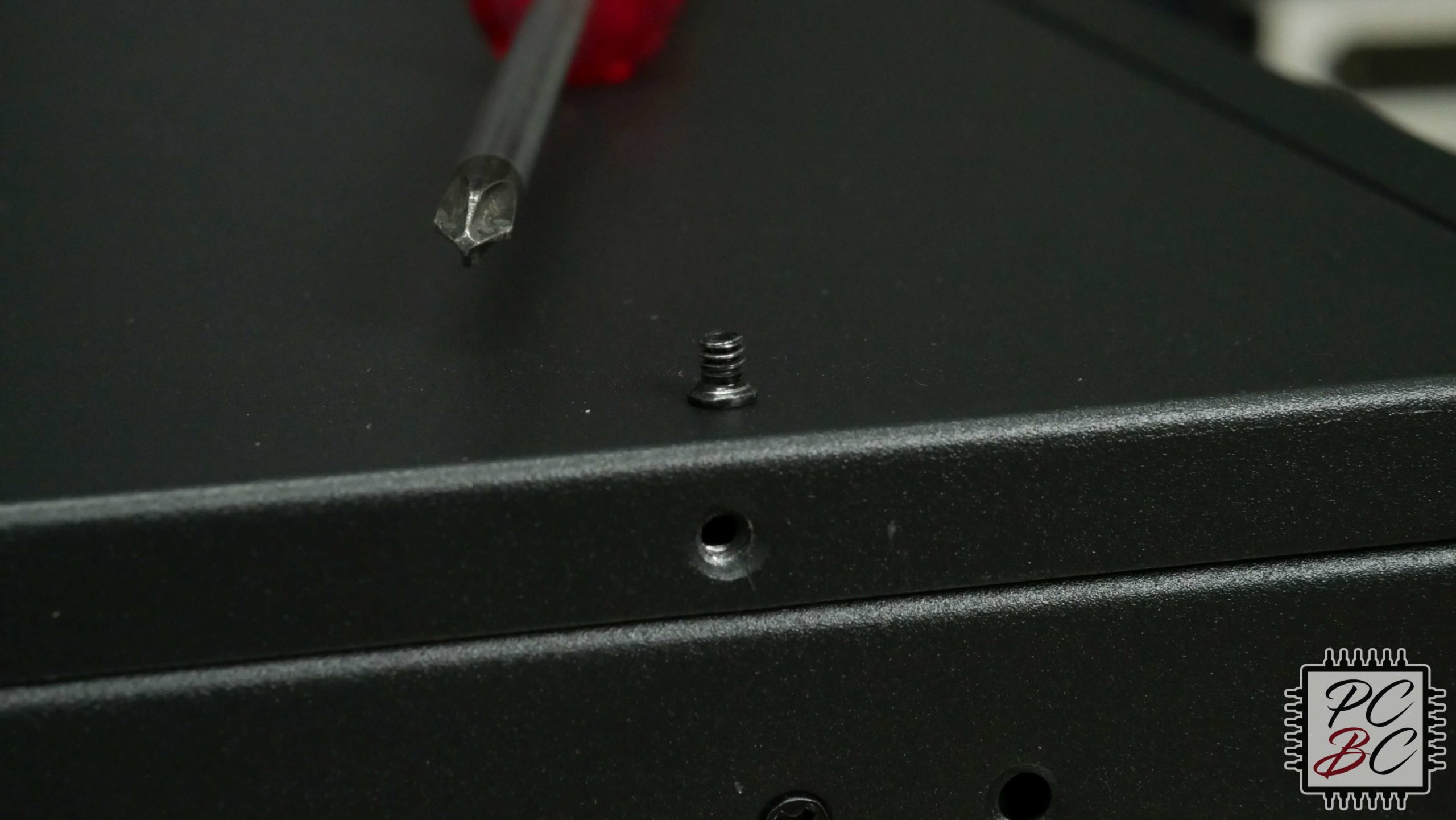 Inter-Tech 4088-S Review Test Arretierung Deckel