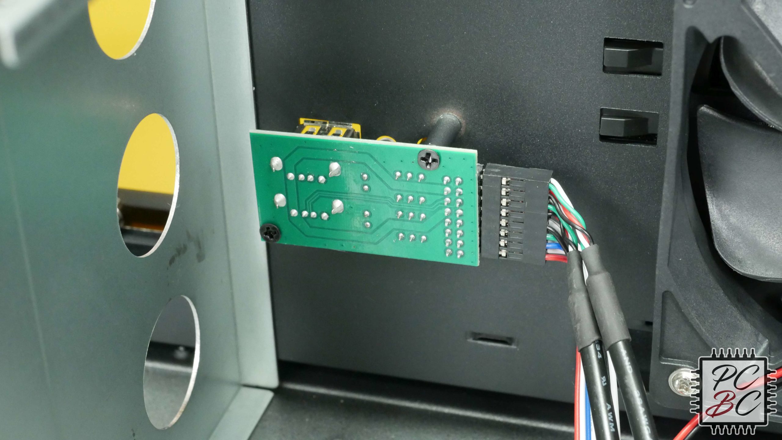 Inter-Tech 4088-S Review Test PCB für USB-Ports und Front-I/O